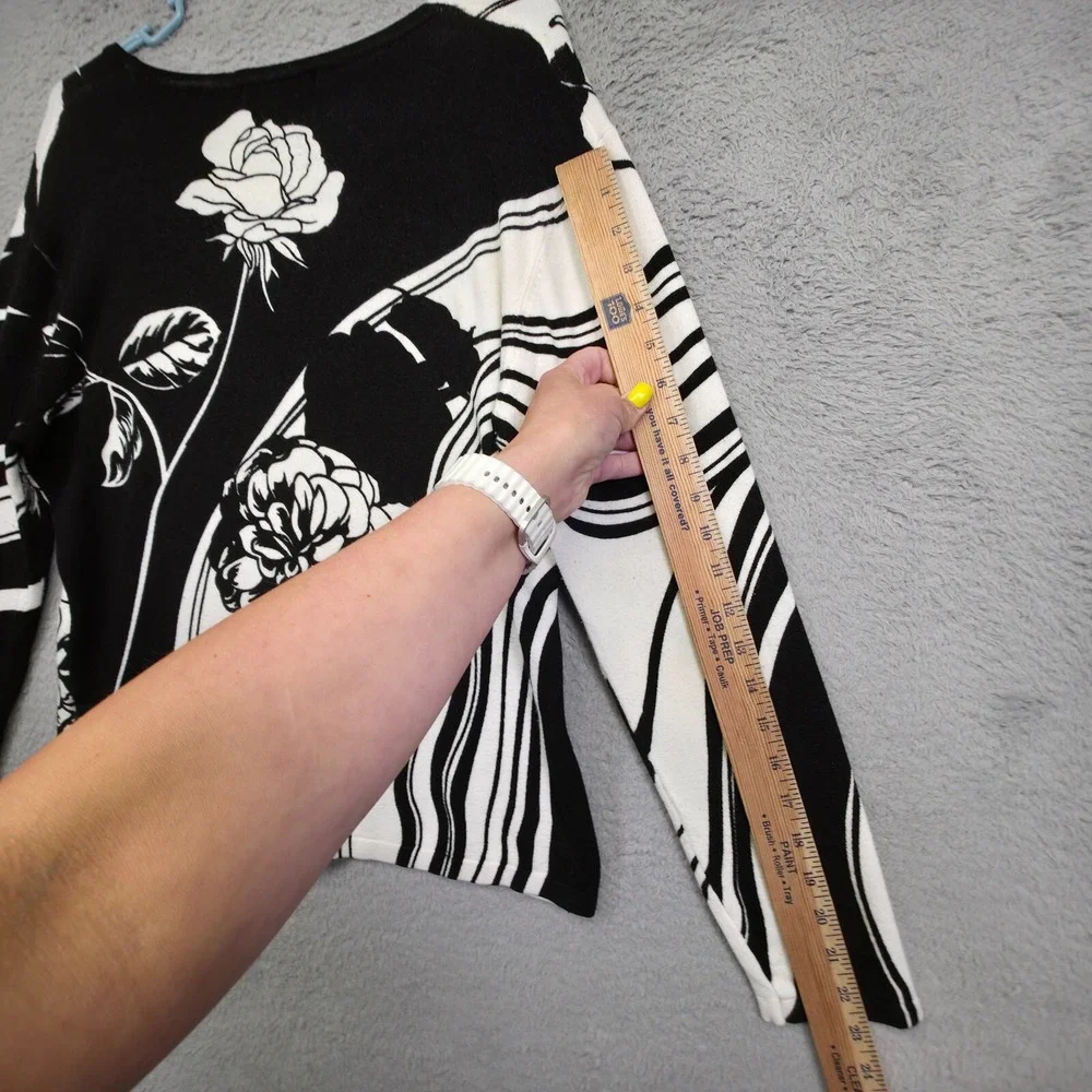 Pierri NY Sweater Womens M Black White‎ Floral Sequin Beaded Monochrome Elegant